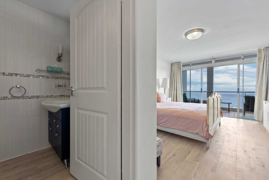 3 Bedroom Property for Sale in Camps Bay Western Cape